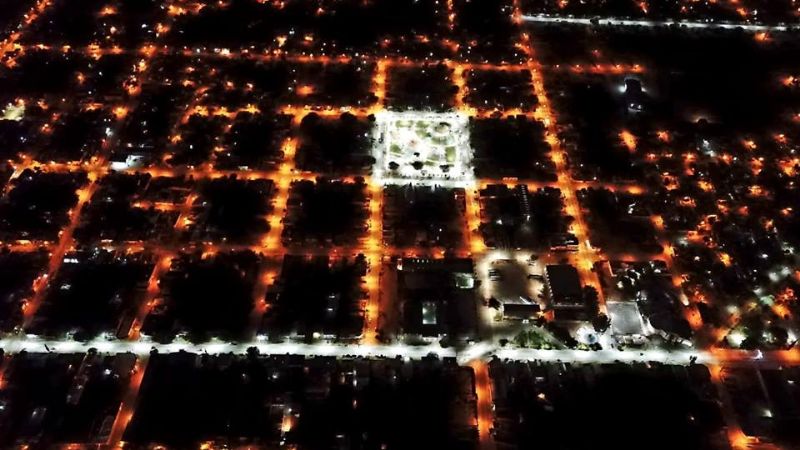 La principal avenida de Santa María ya tiene luminaria led