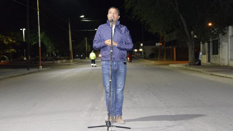 La principal avenida de Santa María ya tiene luminaria led