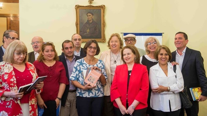 Se concretó la firma del convenio de "Libros en tu hogar"
