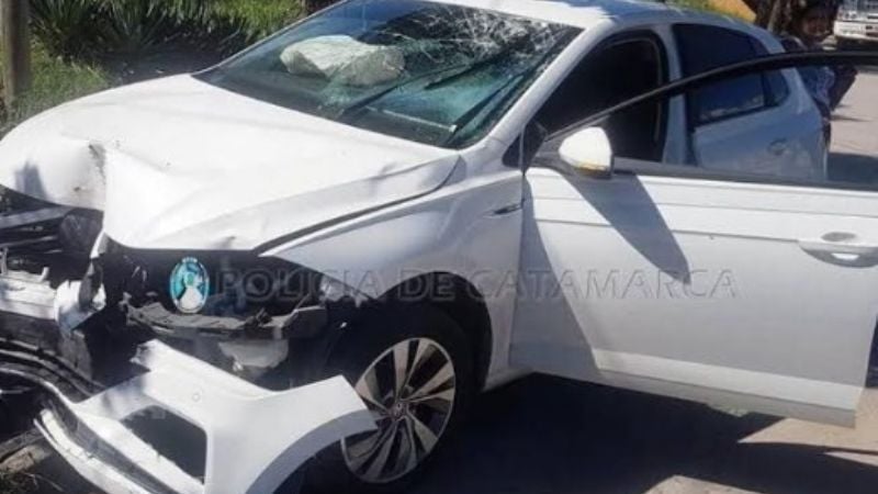 Auto embistió violentamente a un ciclista