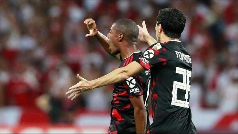 River se recuperó y empató 2 a 2 con Inter, en Porto Alegre
