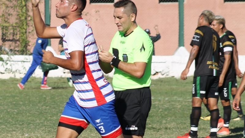 Tesorieri el sábado, con Instituto, en Santiago y referí “termeño”