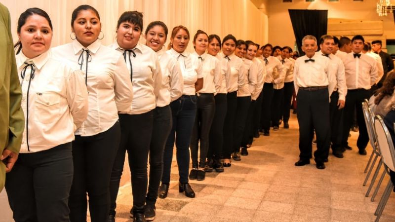 Concluyó el curso para mozos y camareras en Belén