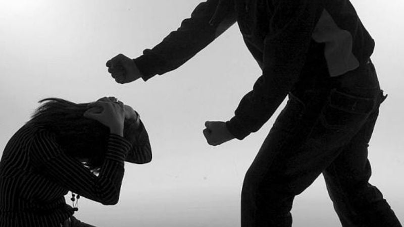 Golpeó a su pareja y terminó en la comisaría