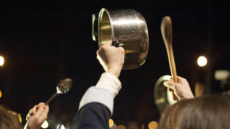 Se viene el cacerolazo