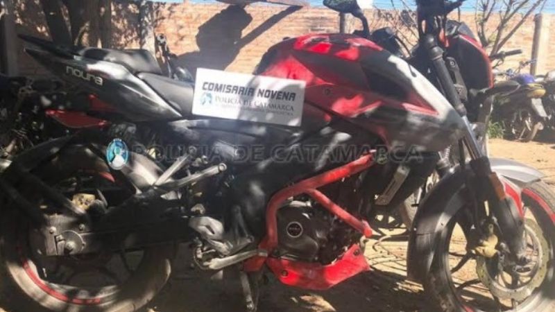 Detienen a una mujer por el robo de una moto
