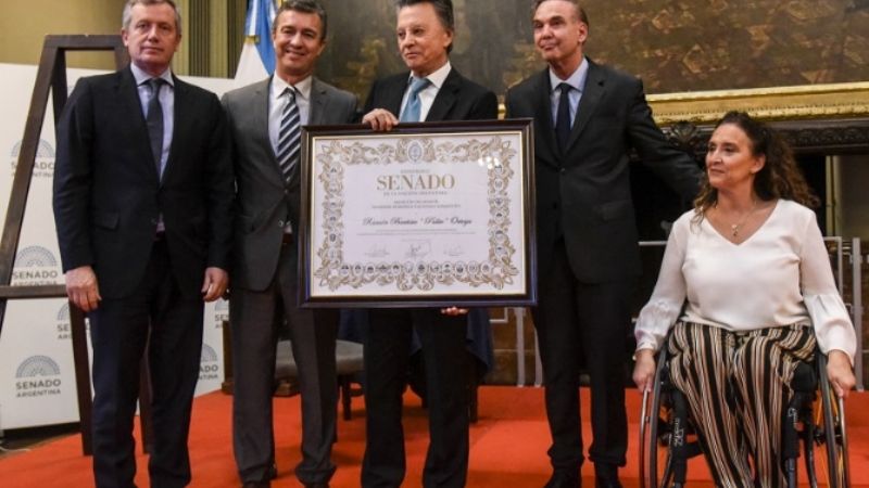 "Palito" Ortega fue homenajeado en el Senado