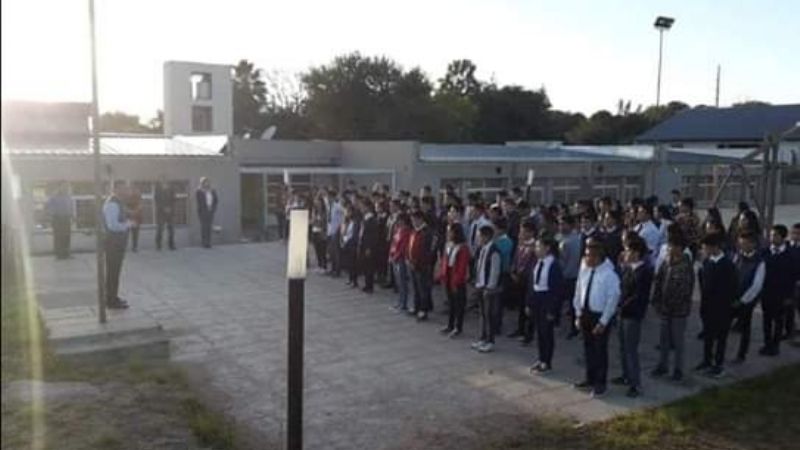 Bienvenida al nuevo edificio a alumnos de El Alto
