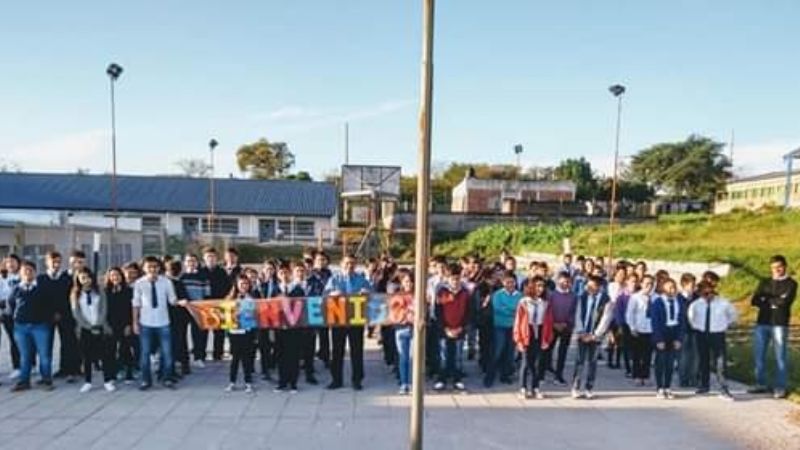 Bienvenida al nuevo edificio a alumnos de El Alto