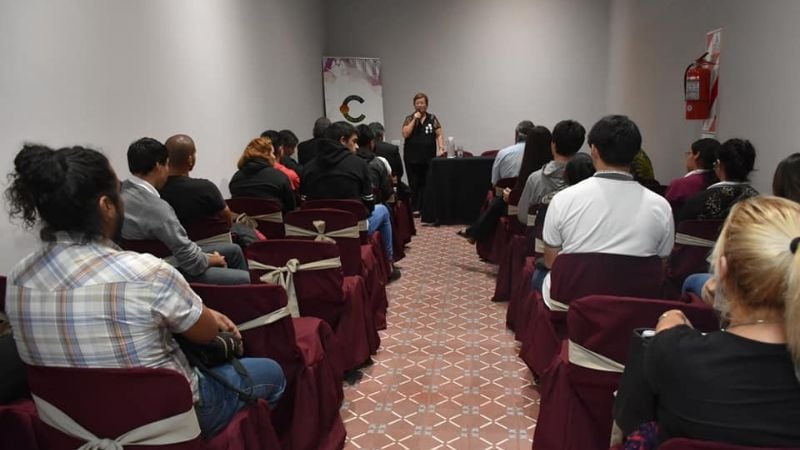 Con una charla sobre las esclavas, finaliza el ciclo "Mujeres"