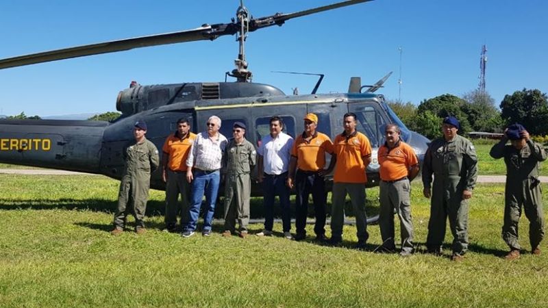 Helicóptero sobrevuela en localidades afectadas por las lluvias