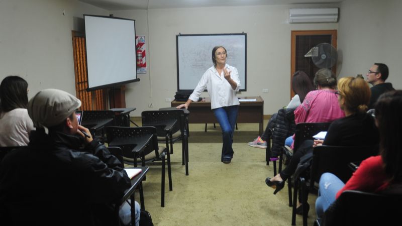 Conferencia "¿Qué importancia tiene adoptar un lenguaje inclusivo?"