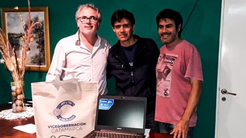 Colaboración del senador Fernández a instituciones de Pomán