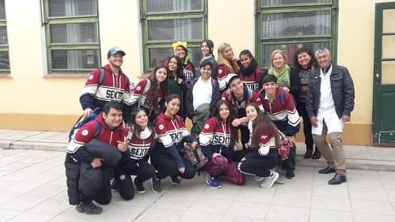 Alumnos solidarios llevaron donaciones a Mutquín