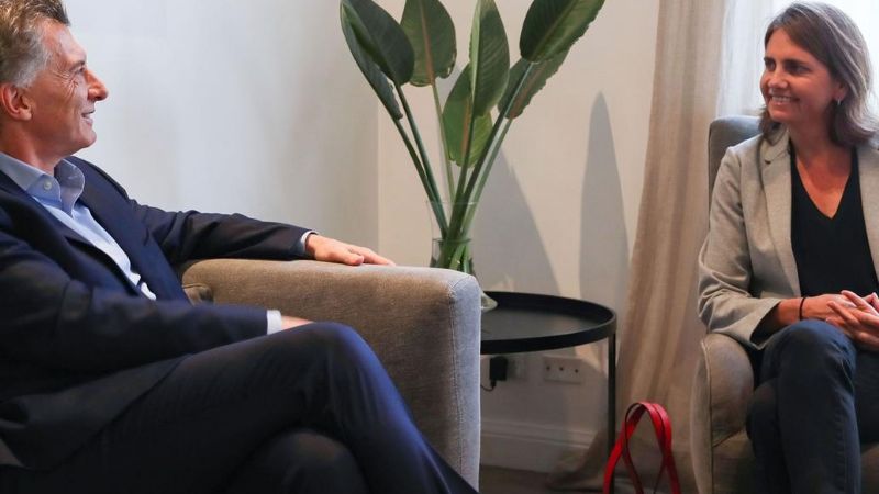 Macri recibió a la científica de CONICET premiada en la TV