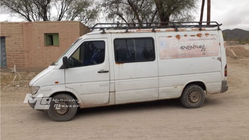 Robaron en una tienda de Fiambalá y quedaron registrados por las cámaras