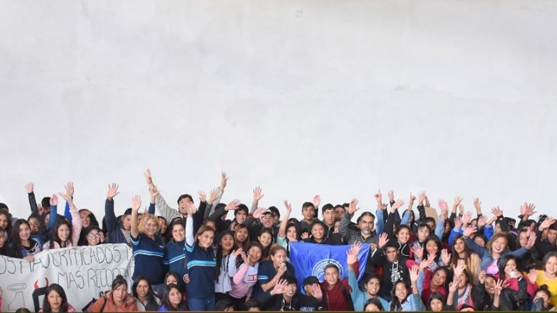 800 estudiantes secundarios participaron de la UNCA+Cerca en Belén