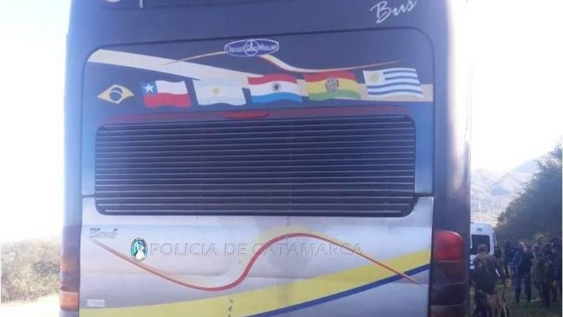 Arrestan a 47 hinchas de Güemes, y secuestran cuchillos y marihuana