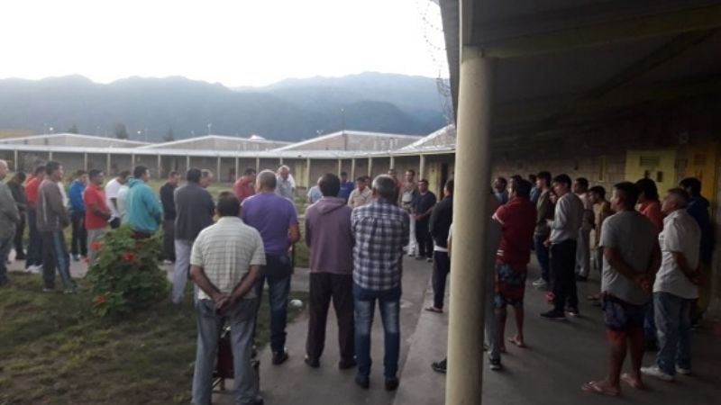 Pastoral Carcelaria entregó rosarios a la virgen