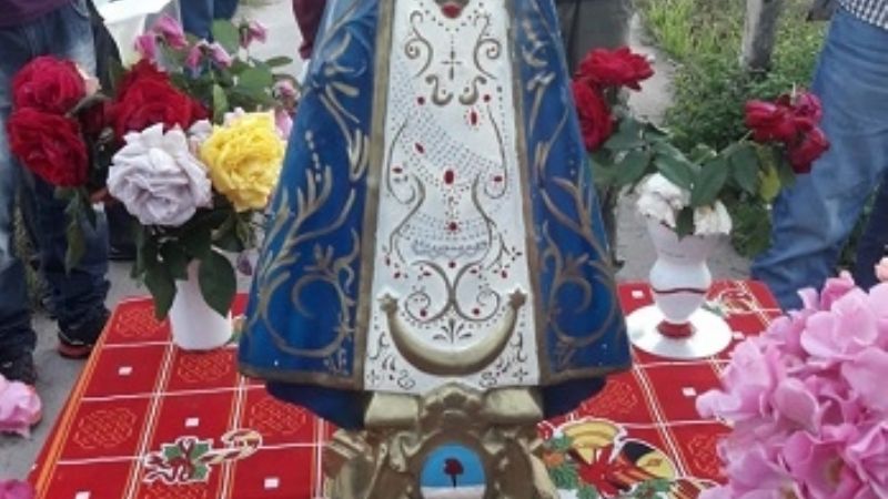 Pastoral Carcelaria entregó rosarios a la virgen