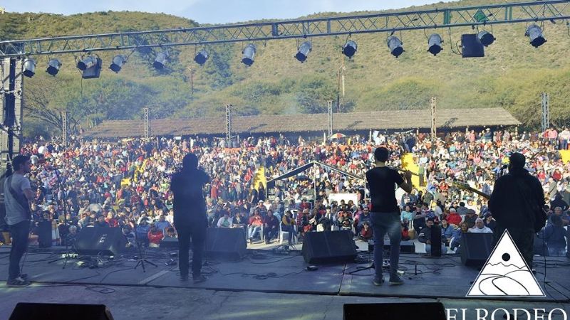 El Festival del Niquixao, con folklore y locro popular