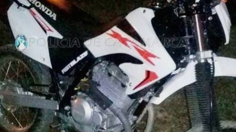 En Banda de Varela aprehenden a un hombre y recuperan una motocicleta