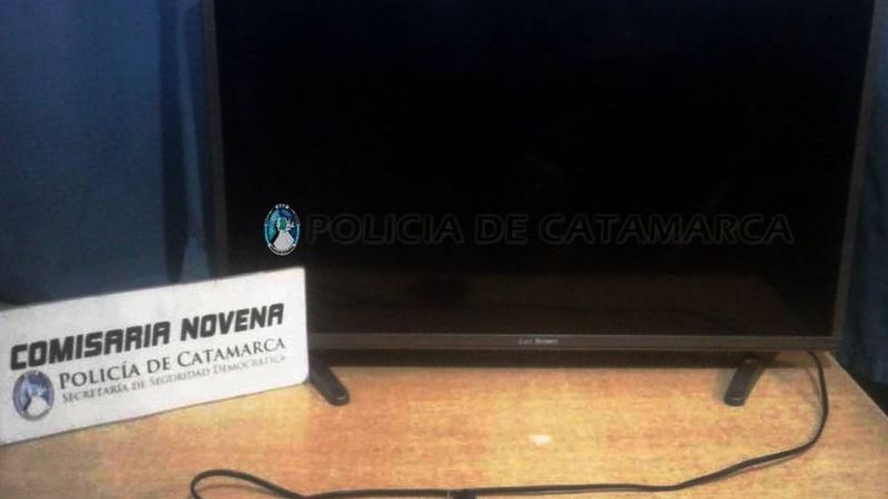 Dos arrestados por el robo de un televisor