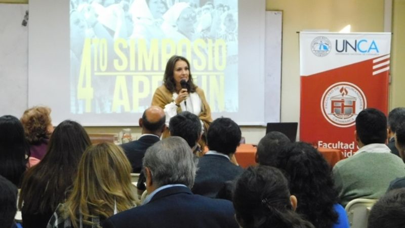 Humanidades: Patricia Breppe inauguró Simposio de Historia