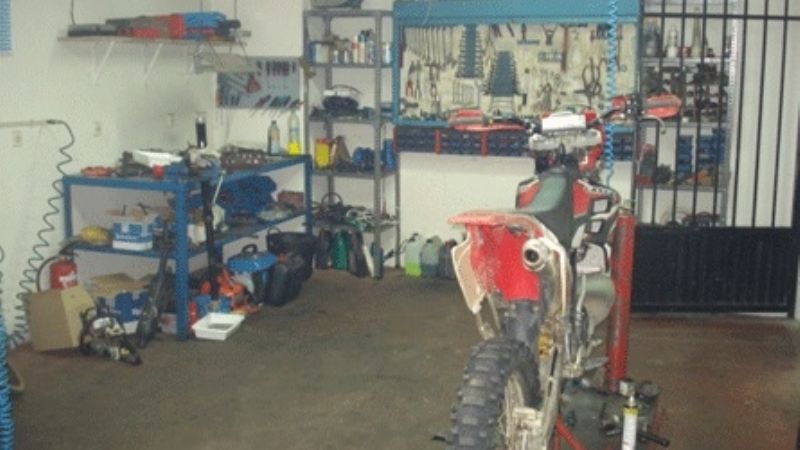 Llevó la moto al taller y se la vendieron