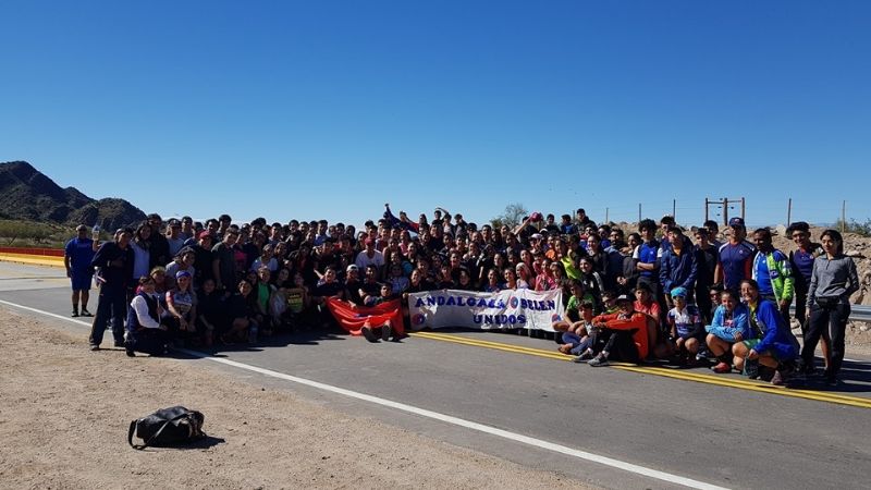 Abrazo simbólico de Andalgalá y Belén