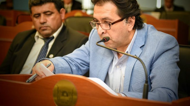 Media sanción de proyectos en el Senado