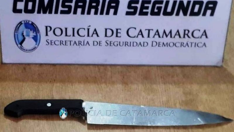 Joven agredió con un cuchillo a dos mujeres y dos adolescentes