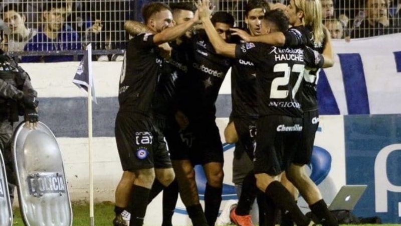 Argentinos venció a Gimnasia (LP) y está en las “semis”