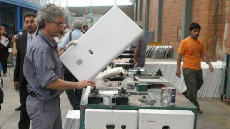 Suspensiones y temor por más despidos en Longvie