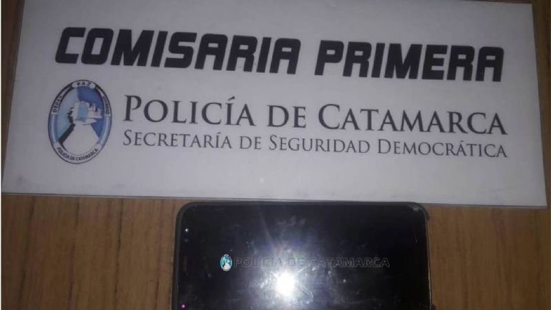 Atrapan a ladrón que le arrebató el celular a una mujer