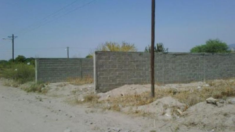 Protesta de vecinos por la doble adjudicación de terrenos