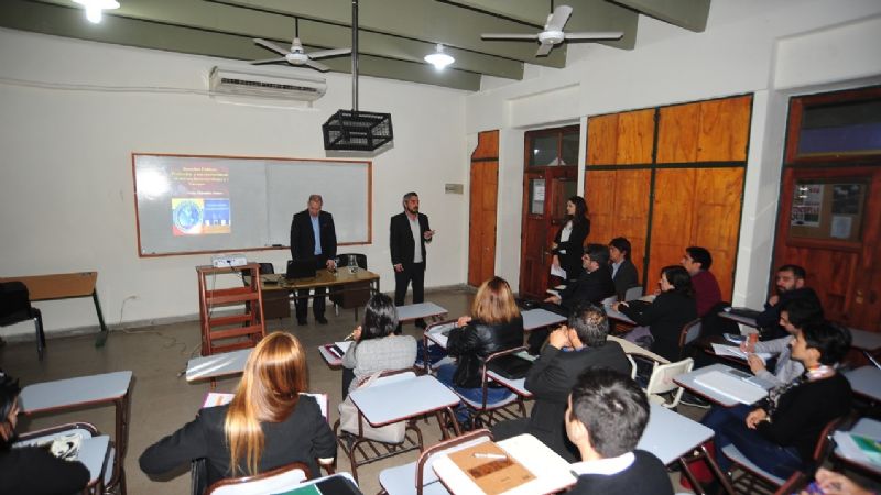 Prestigioso especialista pidió por la reforma de la Constitución