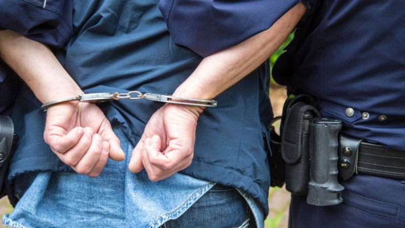 Atrapan a un joven por el robo en un local comercial del centro