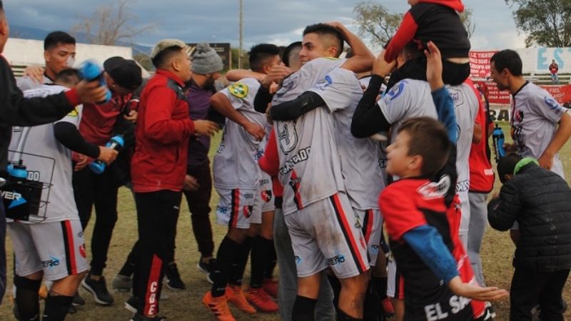 Defensores de Esquiú, anticipado campeón en Las Chacras