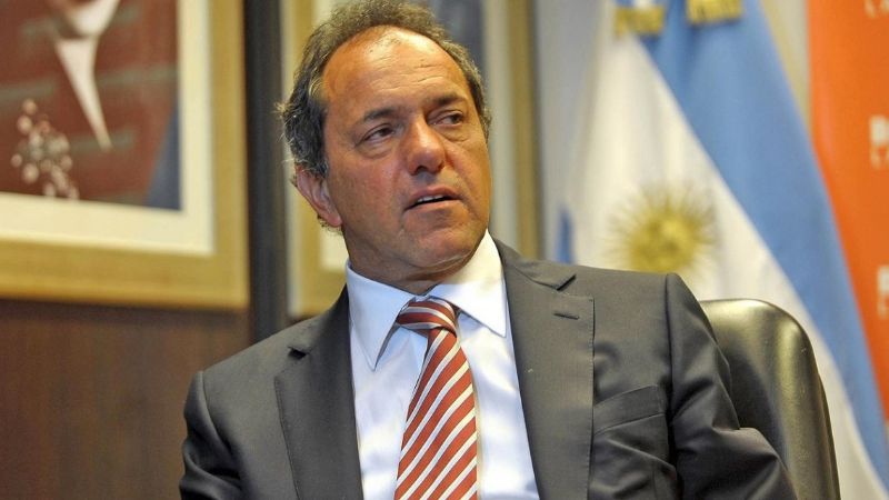 Scioli anunció que mantiene su precandidatura presidencial
