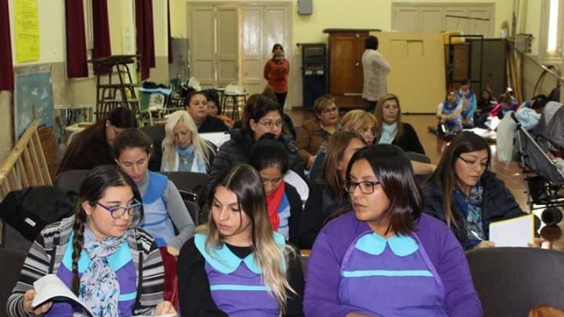 Las seños del Senado se capacitaron