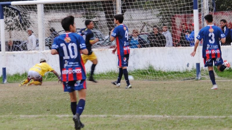 Show de goles entre Social Rojas y Obreros: 5 a 3