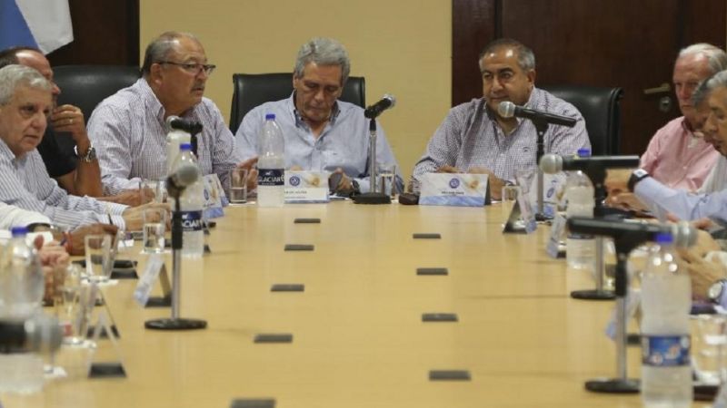 La CGT y el Gobierno negocian renovar el acuerdo antidespidos