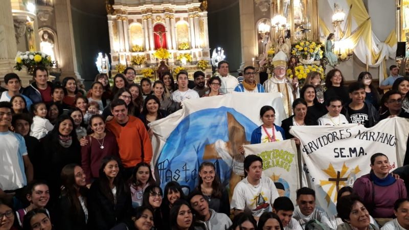 Los jóvenes rindieron homenaje a la Virgen del Valle