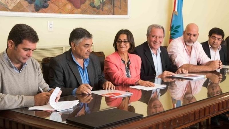 Convenio para el mantenimiento de la Ruta 43