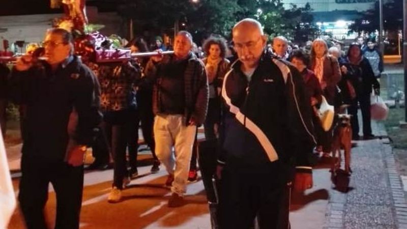 Procesión de San Expedito en el sur de Capital