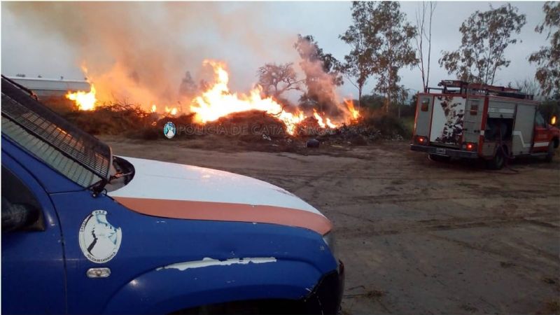 Quemaron basura y provocaron un incendio en el CAPE