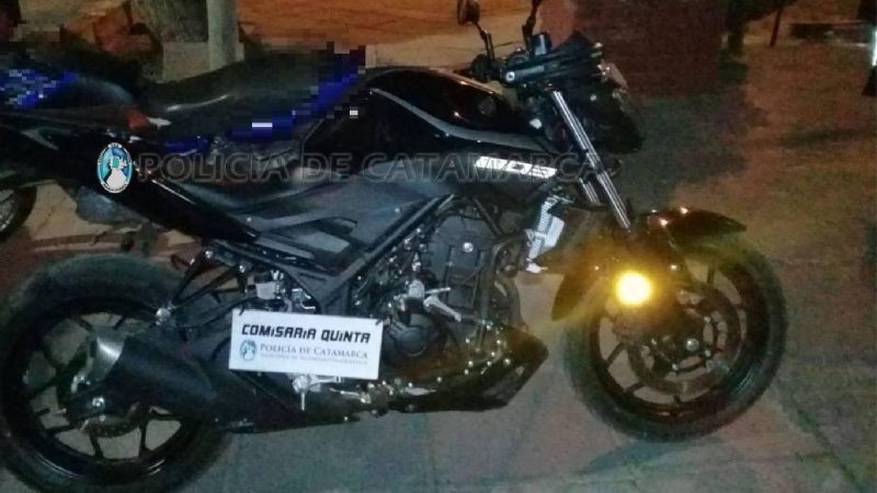 Encuentran una moto abandonada con el tambor violentado