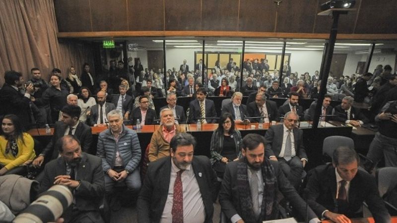 Terminó la primera jornada del primer juicio oral contra CFK