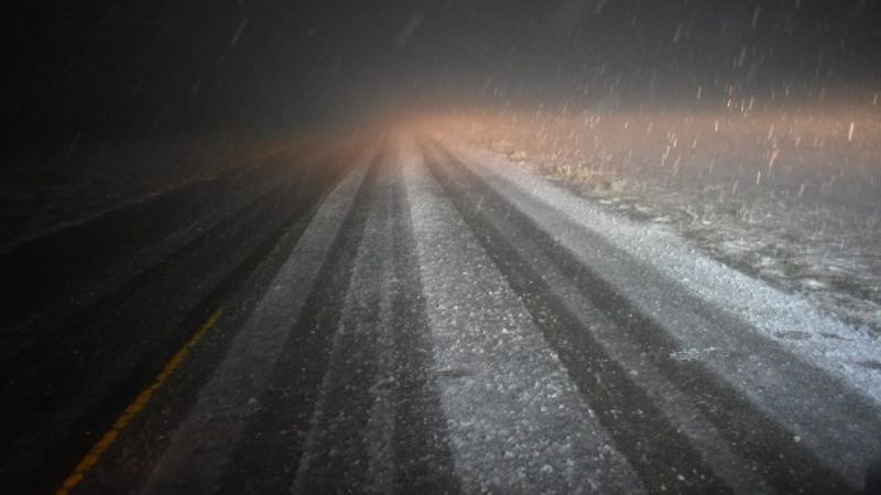 Defensa Civil recorre sector nevado en el Cerro Ancasti